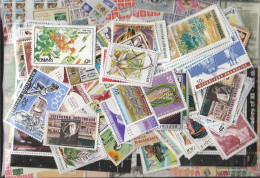 Rwanda 200 Different Stamps - Collezioni