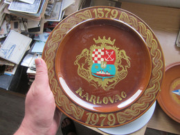 Karlovac Hand-painted Wall Plate Grab Heraldry Karlovac With The Signature Of The Author Petar Grgec - Sonstige & Ohne Zuordnung