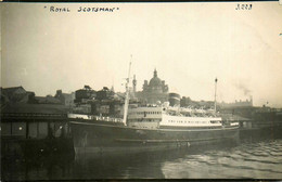 ROYAL SCOTSMAN * Carte Photo * Bateau Commerce Paquebot Cargo * Compagnie Société Maritime Burns And Laird Lines - Cargos