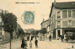 Esbly * Avenue De La République * Villageois - Esbly