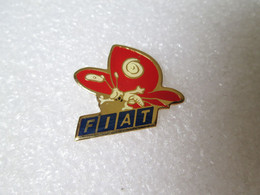 PIN'S    PAPILLON  FIAT - Fiat