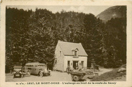 Le Mont Dore * L'auberge Au Bout De La Route Du Sancy * Café * Autobus Bus * Automobile Voiture Ancienne - Le Mont Dore