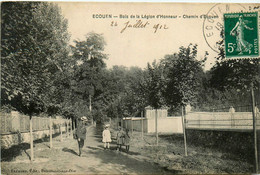 écouen * Le Bois De La Légion D'honneur * Chemin D'ecouen - Ecouen