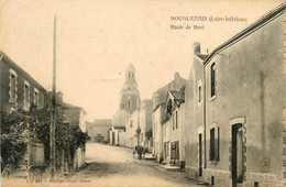Bouguenais * La Route De Rezé Et L'église - Bouguenais