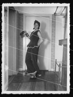 Orig. Foto Um 1939, Hübsches Junges Mädchen Posiert In Faschingskostüm, Karneval, Costume, Young Girl, Lolita - Persone Anonimi