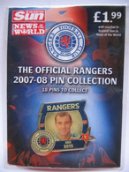 Pin's Officiel Des Rangers Football Club, Saison 2007-2008. Joueur Kris BOYD. Pin's Encore Sous Emballage - Football