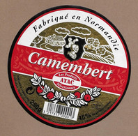 ETIQUETTE De FROMAGE.. CAMEMBERT Fabriqué En NORMANDIE ( Manche 50).. Les Produits ATAC - Cheese