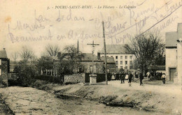 Pouru St Rémy * La Fimature , Le Calvaire Du Village * Usine Entreprise Villageois - Autres & Non Classés