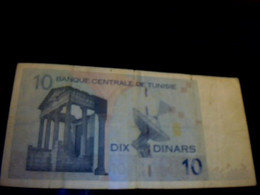 Billet De Banque De Tunisie De 10 Dinars Ayant Circule B.état BE Annèe 2005 - Tunisie