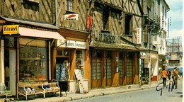 Bourges * Débit De Tabac Tabacs TABAC Bar Journaux , Place Gordaine * Commerces Magasins Restaurant - Bourges