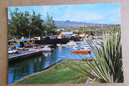 LA REUNION - Le Port Saint Pierre ( La Réunion ) - Saint Pierre