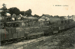 Archiac * La Gare * Trains Wagons * Ligne Chemin De Fer Charente Maritime Inférieure - Otros & Sin Clasificación