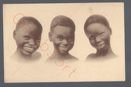Missions Des R.R.P.P. Oblats Au Congo Belge - Drie Glimlachende Afrikaanse Jongetjes - Postkaart - Congo Belge - Autres