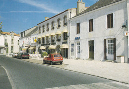 Le Poiré Sur Vie (85) Hotel Restaurant Du Centre M Et Mme Buton Voiture Super Cinq - Poiré-sur-Vie