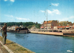 60 Longueil Annel écluse De Janville Bateau Péniche CPM - Longueil Annel