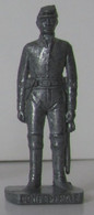 Kinder Métal 1980 N° 2 Lieutenant Confédéré Fer Argenté - Metal Figurines