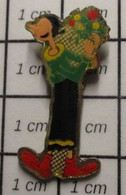 616c Pin's Pins / Beau Et Rare / THEME : CINEMA / DESSIN ANIME OLIVE OIL LA FIANCE DE POPEYE - Cinéma