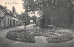 CPA 28 VER LES CHARTRES ENTREE DE LA PETITE ABBAYE DE L'EAU (cliché Rare - Autres & Non Classés