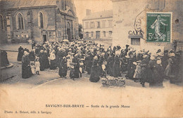 CPA 41 SAVIGNY SUR BRAYE SORTIE DE LA GRAND MESSE - Autres & Non Classés