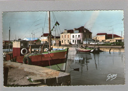 Delcampe - COURSEULLES-sur-MER- Le Port Et L'Hôtel Du Bon Accueil  - 1957 - - Courseulles-sur-Mer