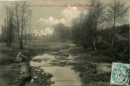 Lussac Les Châteaux * La Grotte De L'hermitage * Pêcheur Pêche à La Ligne - Lussac Les Chateaux