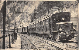 SUISSE - SAN57683 - Locomotives De La Suisse - Un Express Sur La Ligne Du Gothard - Remorqué Par La Locomotive 1 BO 1BO - UR Uri