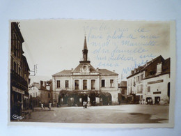 2022 - 2921  ARUDY  (64)  :  Place De La Mairie  -  Carte  SM  1952   XXX - Arudy