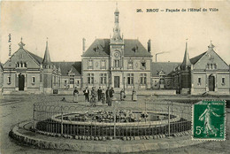 Brou * Place Et Façade De L'hôtel De Ville - Otros & Sin Clasificación