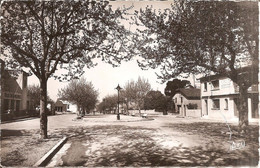 ST-ZACHARIE (83) Poste Et Boulevard En 1958  CPSM  PF - Saint-Zacharie