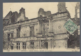 CPA   Lot 46   :  Assier  Ancien Château Rnsemble Sur La Cour - Assier
