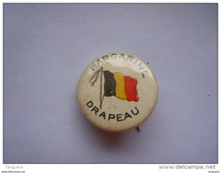 Speldje Eplinglette Reclame Publicité Margarine "Le Drapeau"  Merxem Merksem Diam 2,2 Cm - Alimentation