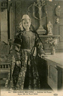 Pont L'abbé * Intérieur De Ferme * Femme Du Pays En Coiffe - Pont L'Abbe