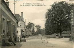 St Sauveur En Puisaye * La Rue De Bel Air Et Place Du Champ De Foire - Saint Sauveur En Puisaye