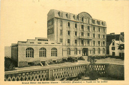 Tréboul * Grand Hôtel Des Sables Blancs * La Façade Sur Les Jardins * Automobile Voiture Ancienne - Tréboul