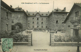 Fougères * La Cour De La Gendarmerie Nationale * Gendarmes - Fougeres