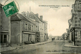 Le Mesle Sur Sarthe * Grande Rue Et Place Du Village * Café Restaurant - Le Mêle-sur-Sarthe