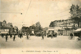 Libourne * La Place Decazes * Automobile Voiture Ancienne - Libourne