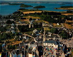 Arzon * Vue Générale Sur Le Village * Place De L'église Et Cimetière - Arzon