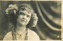 LILIANE * Carte Photo * Artiste Spectacle Music Hall Cabaret Théâtre * Photo WALERY - Entertainers