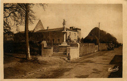 St Maurice La Fougereuse * Route Et Notre Dame De La Paix Vers L'ancien Monastère - Autres & Non Classés