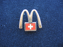 Pin's Du Logo Mac Donald Suisse - McDonald's
