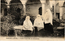 * T2/T3 1915 Rastoria (Albanie), Femmes Turques Dans Un Caravansérail / Albanian Folklore, Turkish Women In A Caravanser - Unclassified