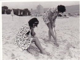 Old Original Photo - 2 Women On The Beach - Ca. 8.5x6 Cm - Personas Anónimos