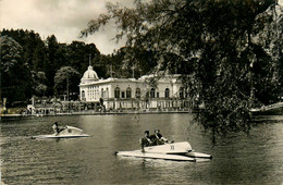 Bagnoles De L'orne * Le Casino Du Lac Et Les Pédalos * Pédalo * Kursaal - Bagnoles De L'Orne