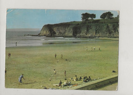 Douarnenez (29) : Vue Sur Le Beach Volley De La Plage Du Ris En 1967 (animé) GF. - Douarnenez