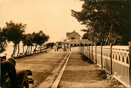 Châtelaillon Plage * Le Boulevard De La Plage * Hôtel Restaurant - Châtelaillon-Plage