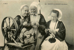 Pontivy * Locminé * Femmes Du Pays En Coiffe Et Costume * Rouet Fileuses - Pontivy