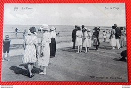 DE PANNE  -  La Panne  -   Op De Strand   -  Sur La Plage - De Panne