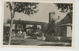 ASTAFFORT - L'Eglise Et Le Monument Aux Morts - Astaffort