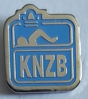 KNZB, Koninklijke Nederlandse Zwem Bond Netherlands Swimming  Federation Association Union PIN A8/10 - Schwimmen